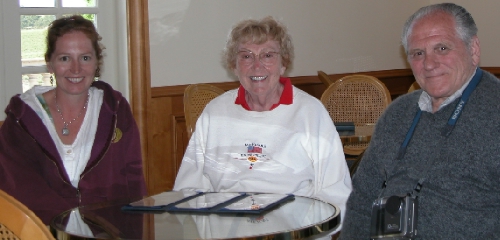 FamilyPortraitMaster_web.jpg (97488 bytes)