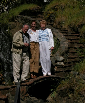 family_72.jpg (157611 bytes)